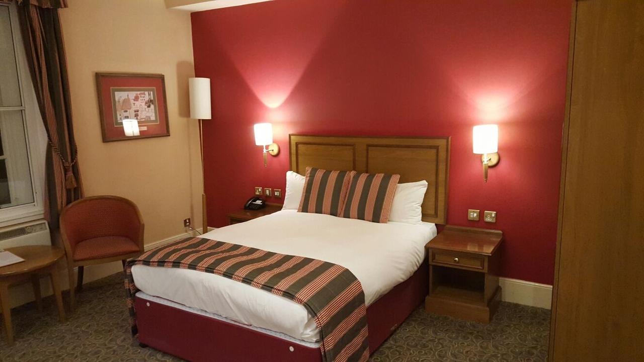 The Catherine Wheel Wetherspoon Hotel Henley-on-Thames Ngoại thất bức ảnh